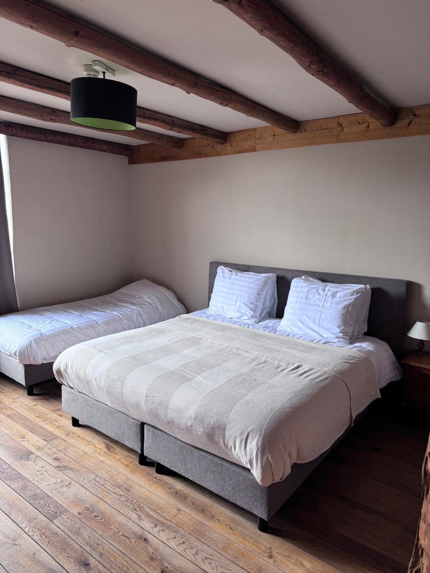 Lesterny Buteo Chambres D'Hotes & Espresso المظهر الخارجي الصورة